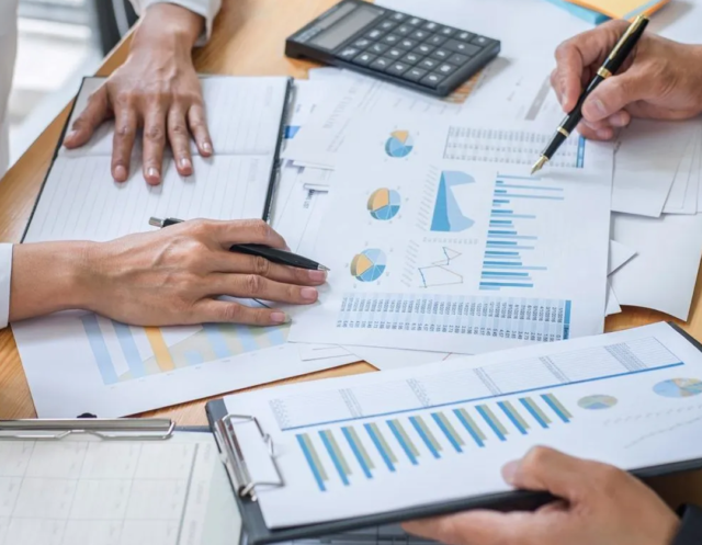 Virtual Assistant vs Employee for Business Growth 1